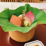 京懐石 美濃吉 竹茂楼 - 伊勢海老洗い、本鮪