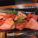 炭火焼肉ぐら - 