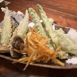 酒房 猩猩 - 天麩羅　　アスパラなど