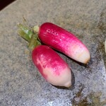 鮨匠 のむら - ㉚浅漬け廿日大根
      消化の助けになる浅漬け廿日大根、すっきり爽やかな漬け具合です