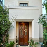 チェルカ トローヴァ - 教会のような建物に、室内も厳かな雰囲気