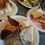 MORETHAN TAPAS LOUNGE - 