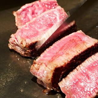 全国各地から厳選。とろける食感が忘れられない特選黒毛和牛