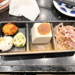 牛かつと海鍋 平田 - お通し的なやつ？