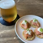 ゆる蕾 - ハートランド、スモークサーモンと酒粕とクリームチーズのカナッペ