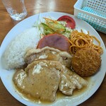 栄食堂 - 栄ランチ近景。