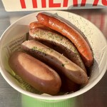 HUB - 料理写真:ソーセージ盛り合わせ