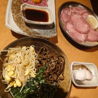 ホルモン焼肉 富や 栄店 - 