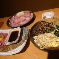 ホルモン焼肉 富や 栄店 - 