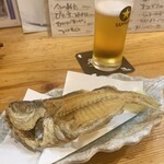 魚男 - エボ鯛の骨せんべい（お通し）