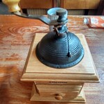 茅ヶ崎 そば処 榮家 - 聴きそびれたけど、蕎麦の実？のミル