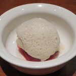 SAISON - ルバーブと焼きミルクのアイス。