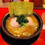 横浜家系ラーメン 大輝家 - デフォルトラーメン税込み８５０円