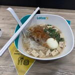 Tesco Lotus On nut Food Court - 