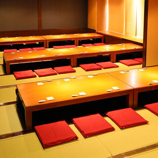 小松駅から徒歩1分♪大人数様に最適な宴会場がございます。