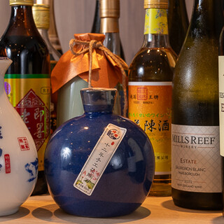 希少なワインや紹興酒など、料理に合うドリンクを厳選