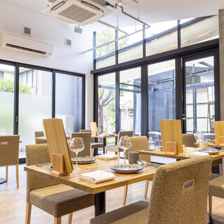 GRAPEREPUBLICINC. VINERIA SALONE_2