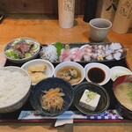 天然魚と七輪焼き 隠れ居酒屋 雑魚や - 