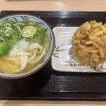 丸亀製麺 - すだちおろし冷かけうどん（並）￥520　野菜かき揚げ￥180
