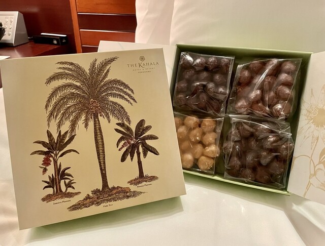 The KAHALA Collection （ザ カハラ コレクション