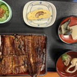 炭火焼うなぎ 東山物産 - 