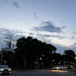焼きもの家 慶 - 朝夕の空には秋の気配がある