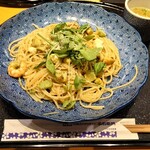 洋麺屋 五右衛門 - 海老とアボカドとモッツァレラチーズのジェノベーゼ