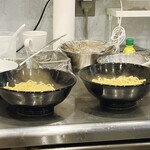 ラーメン 麻辣 - 調理中