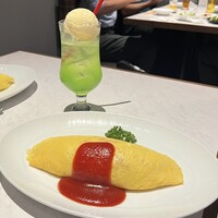 レストラン ケルン - オムライス・クリームソーダ