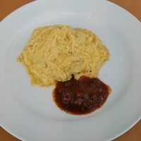 カフェトスカ - とろ～り卵のオムライス(イベリコ豚のデミソース)