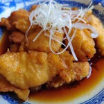 詩仙 - 令和6年8月 ランチタイム(11:00〜14:00)
日替わりランチ 税込900円
鶏の甘辛煮、ミニサラダ、小鉢、ライス、スープ、漬けもの