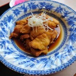 詩仙 - 令和6年8月 ランチタイム(11:00〜14:00)
日替わりランチ 税込900円
鶏の甘辛煮、ミニサラダ、小鉢、ライス、スープ、漬けもの