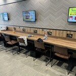 東急ストア - イートインスペース