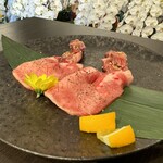 甲子園焼肉 にく西 - 極上黒タン❣️