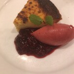 北島亭 - フランボワーズのアイス、タルトフロマージュ