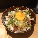 らぁ麺や 嶋 - 炙り焼豚ご飯(卵黄入り)