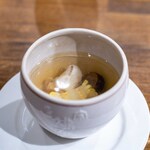 中華ダイニング 一途一心 - 2024.8 蒸しスープ（大山鶏もも肉、トウモロコシ、棗、クコの実）