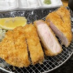 とんかつLAB - 上ロース定食 2,200円