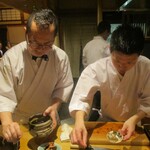 京味 もと井 - 大将とお弟子さん。