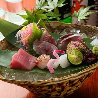 確かな食材をおすすめで味わう『本日のおすすめ盛り合せ』