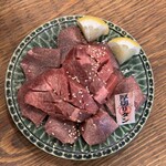 焼肉大衆酒場 真 肉焼屋 - 