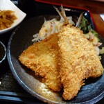 憩い家 彩羽 - 熱々アジフライ