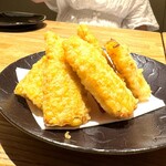 洋食 おがた - 夏味のとうもろこしの天ぷら