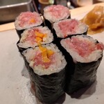 すしやのたい悟 - エシャトロ巻き＆とろたく巻き（ハーフ＆ハーフ）