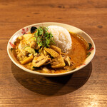 ごろごろ鶏肉とヤングコーンも入った　 RUFUS特製　♪♪マッサマンカレー♪♪ー