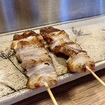 酒とくし おっとっと - 豚バラ串