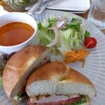 小さな絵本カフェ acero - 