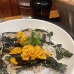 情熱うどん伊和正 - 出汁醤油をしっかり掛けてね。