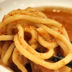 蒙古タンメン中本 - つけダレに潜らせた麺