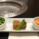 焼肉専科 肉の切り方 日本橋本店 - 